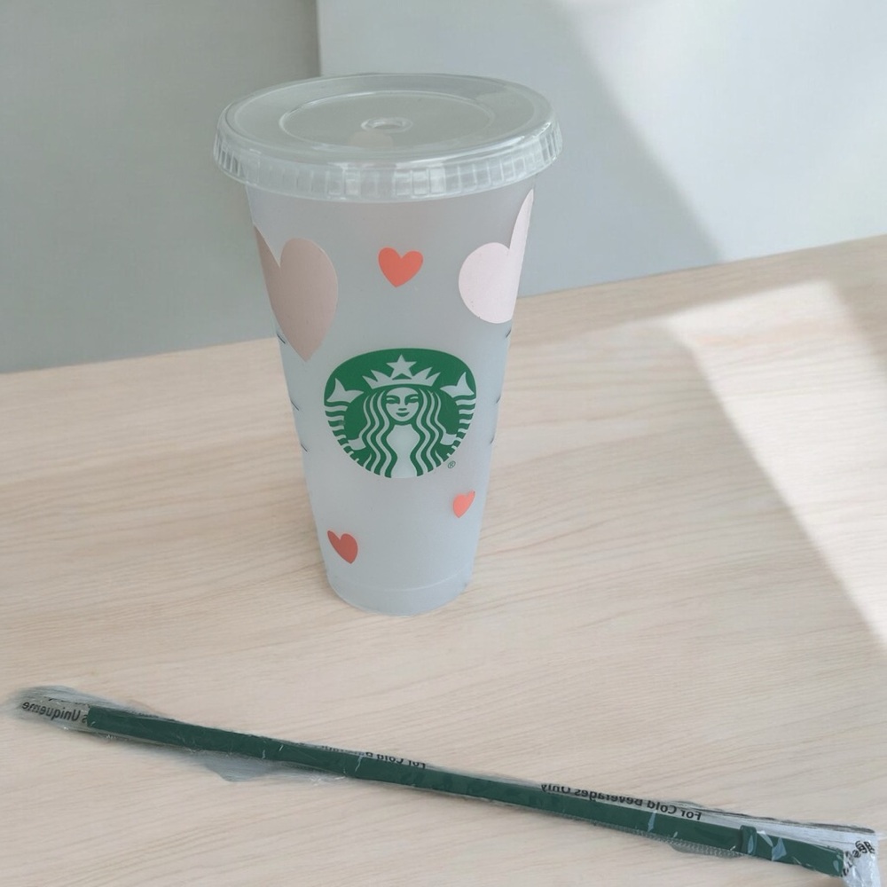 Heart Starbucks cold cup
